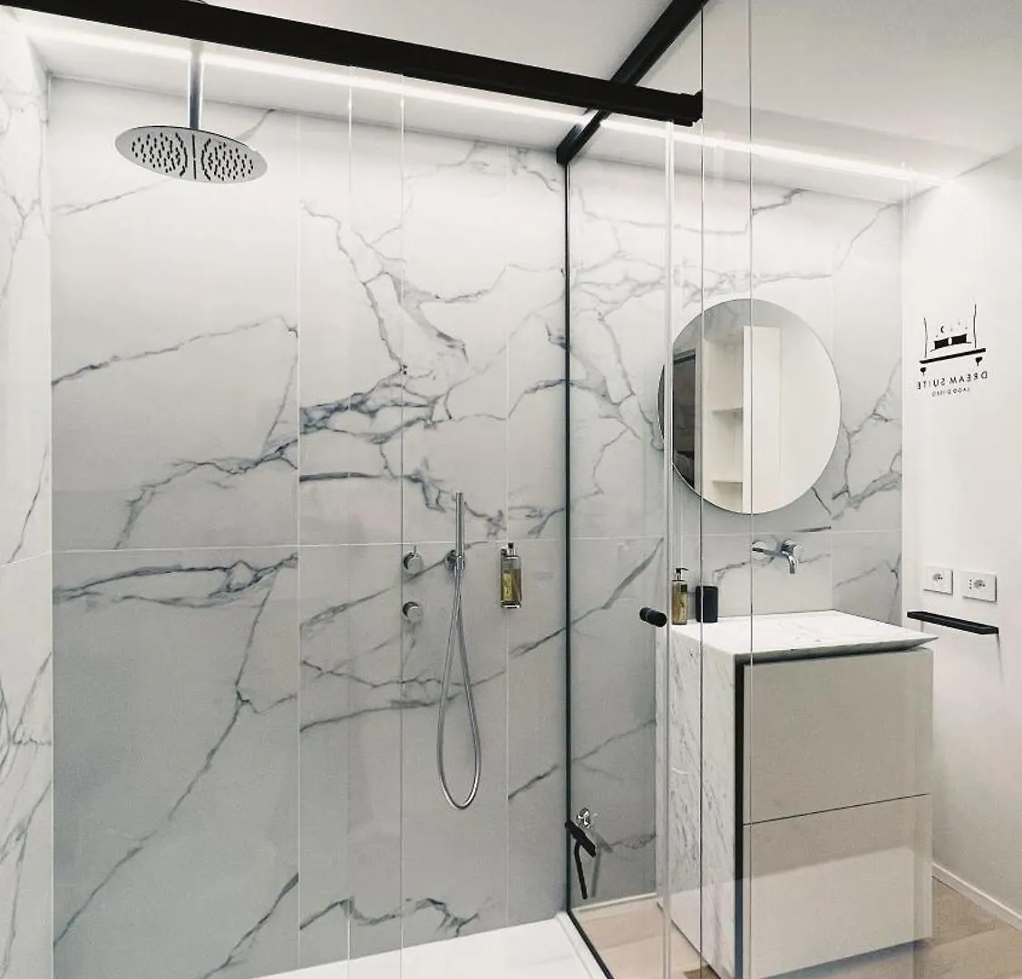 Dream Suite Lago D'Iseo Lovere 0*,